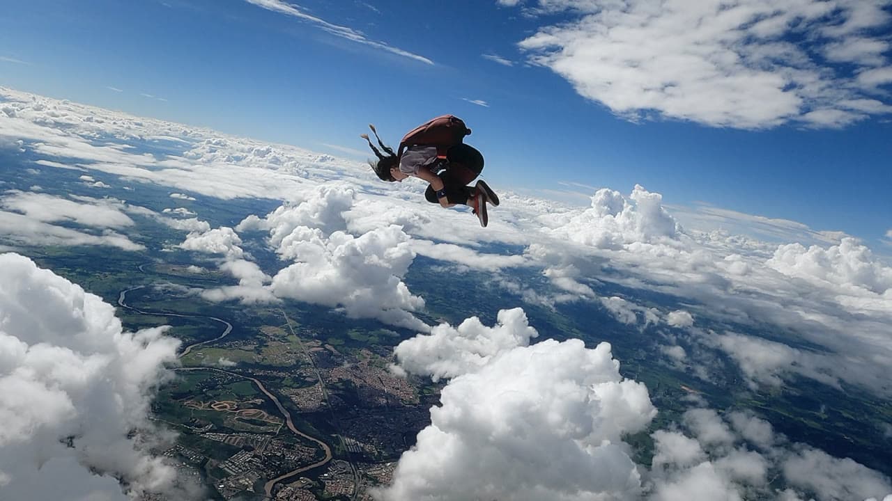 Schwab “Thrills” brand loop